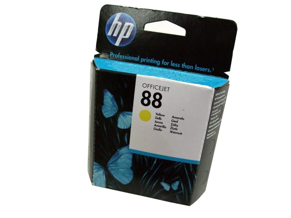 HP 88 Yellow Original Ink Cartridge (C9388AE)