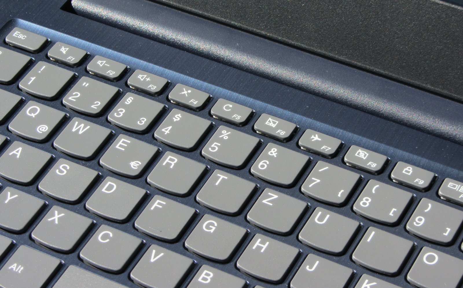 Lenovo IdeaPad 3 14 Core i5 11th Gen, 8GB Ram, 512GB SSD — view 12